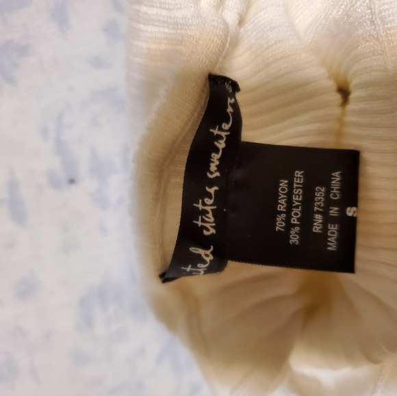 US Sweater Company Cream Sweater - Picture 3 of 6